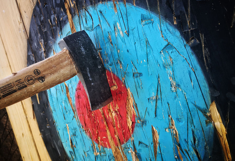 Lanzamiento de hacha